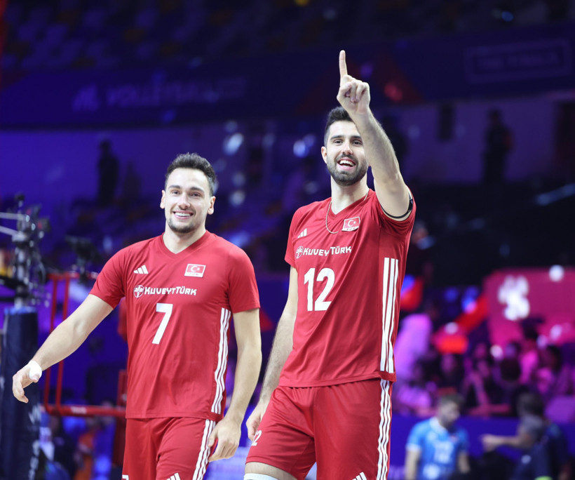 Filenin Efeleri VNL'de direndi ama yetmedi: Yarı final bileti Slovenya'nın - Resim : 1