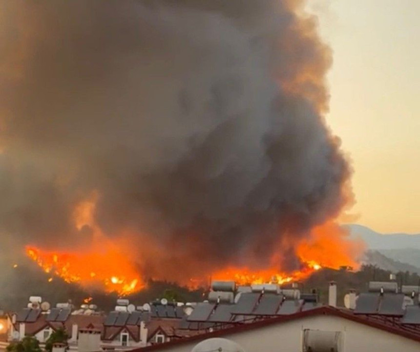 Fethiye'deki orman yangını evlere sıçradı - Resim: 10