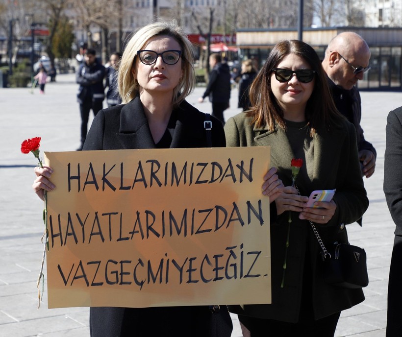 Edirne'de kadınlardan bir günlük grev - Resim : 1