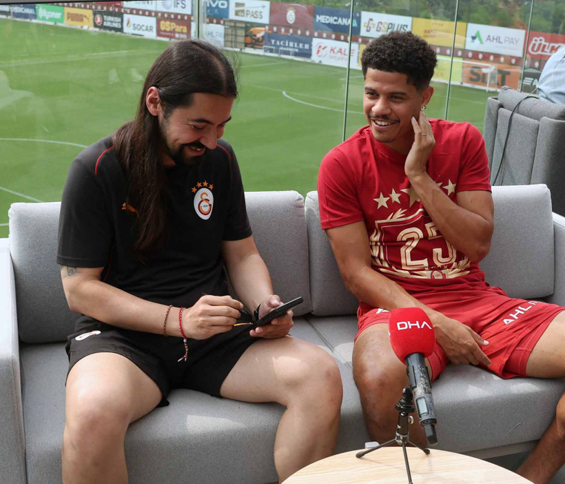 Sara: "Osimhen takımdaki en büyük düşmanım" - Resim : 1