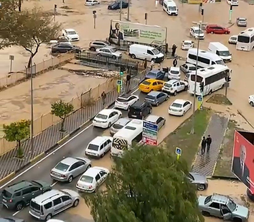 Adana'da sel felaketi - Resim: 1