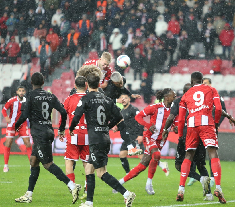Samsunspor'a 7 dakika yetti: 25 yıl sonra ilki başardılar - Resim : 1