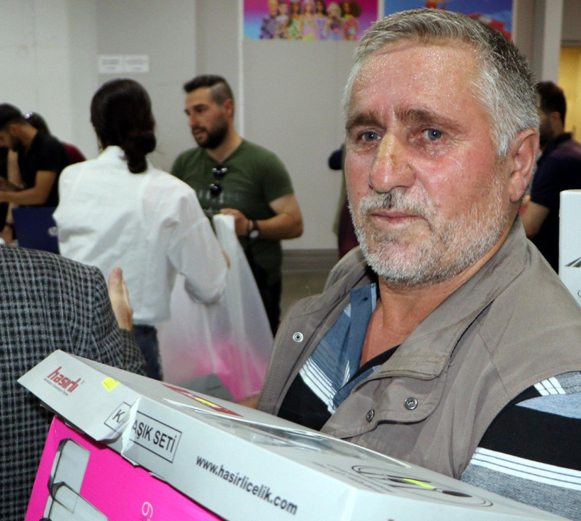 Yüzde 50 izdihamı: Birbirlerini ezdiler - Resim: 4