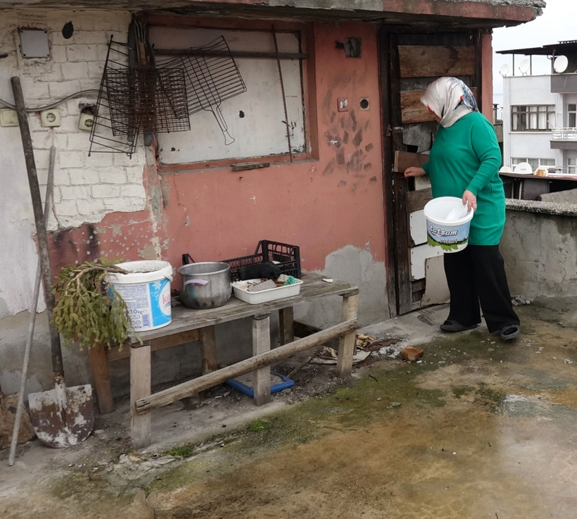 30 yıldır yağmur suyunu içiyor! Uzmanlar uyardı, o ise direniyor - Resim : 4