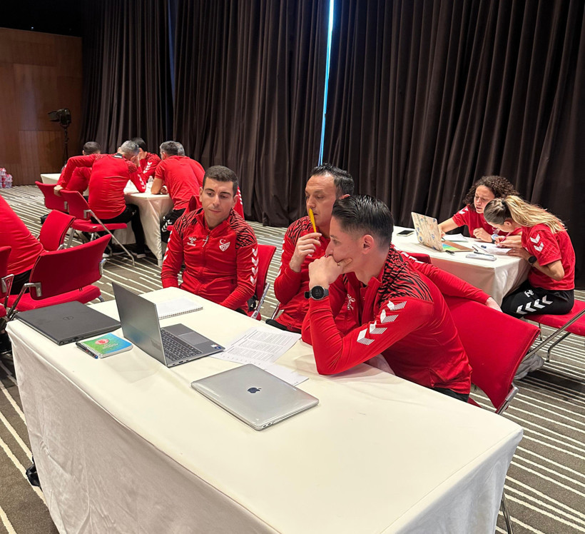 Süper Lig'in 12 haftası incelendi: Hakemlere sıkı eğitim - Resim : 1