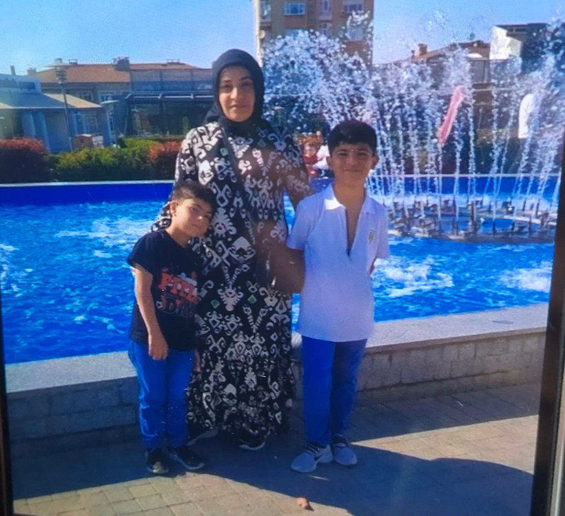 Fabrikadaki köle düzenini anlattı: Sarılarak ölmüşler - Resim : 1