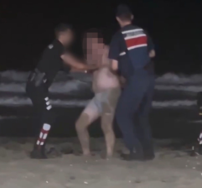 Gece yarısı tehlikeli inat! Jandarma dakikalarca ikna etmeye çalıştı - Resim : 2