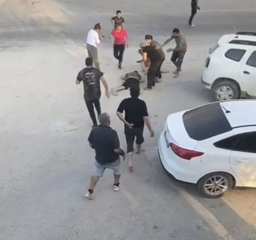 Kavgayı ayırmak isterken öldürüldü - Resim : 1
