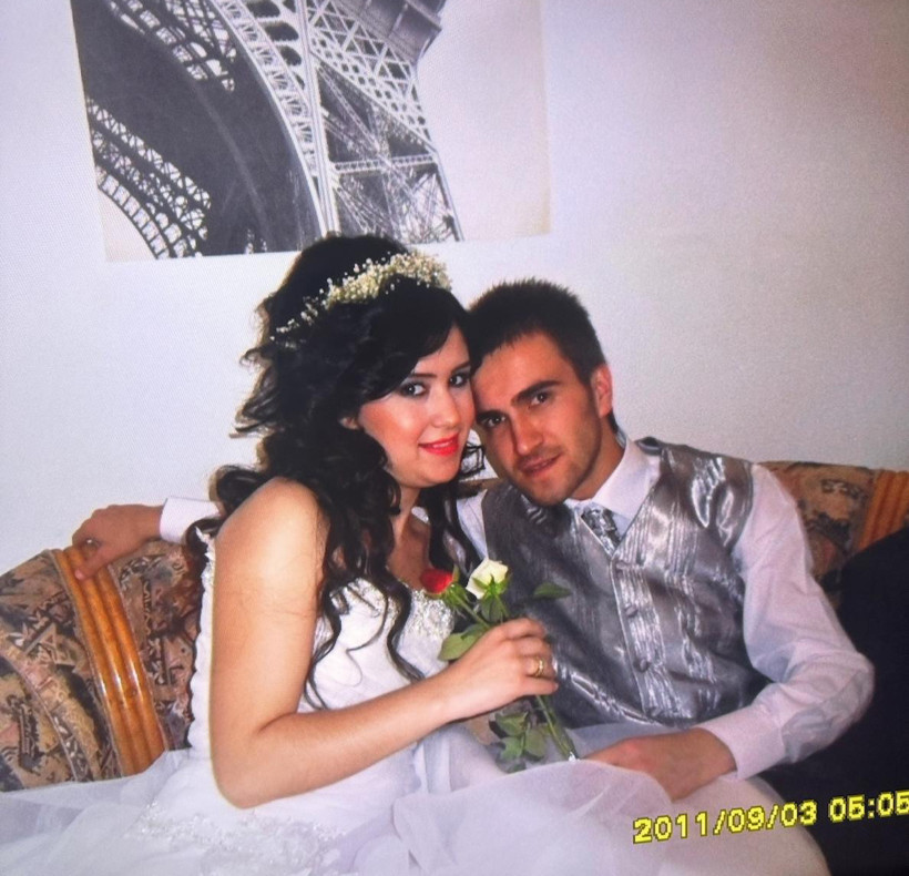 Kocasını kaçırıp evlenmişti, 15 yıl sonra düğün yaptı - Resim : 1