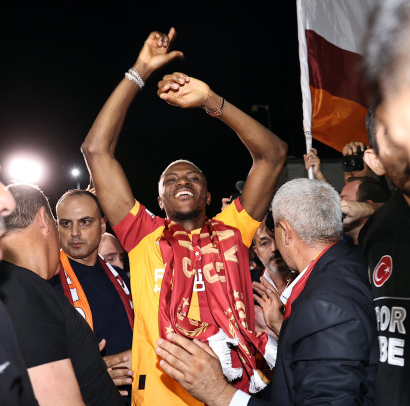 Osimhen İstanbul'da: Tarihi transfer gerçekleşti - Resim : 3
