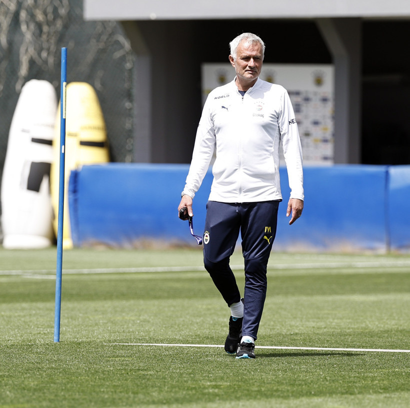 Mourinho'nun Fenerbahçe'sinde çöküş: Son 10 maçta 17 gol - Resim : 2