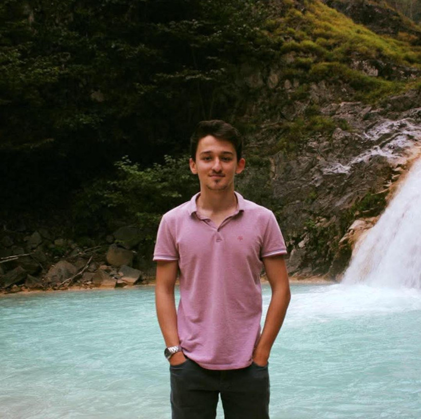 Gişelere çarpan asistan doktor hayatını kaybetti - Resim : 1