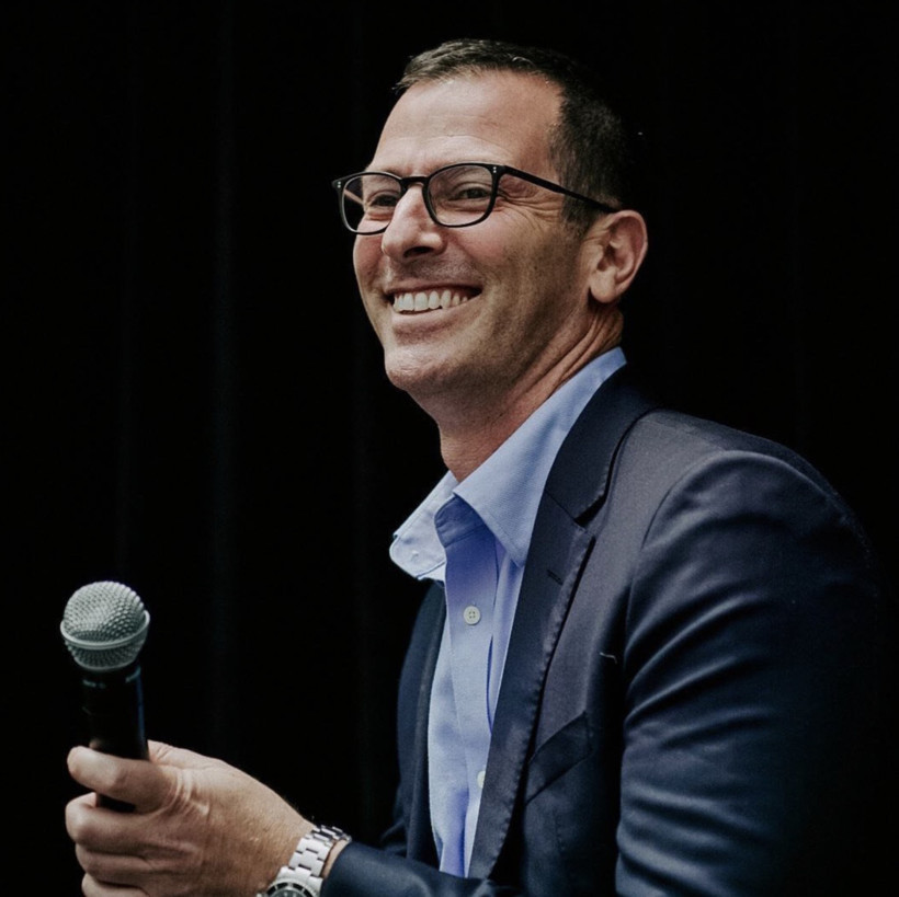 Patrondan ahlaksız teklif: Parayı al, kocanı boşa - Resim : 1