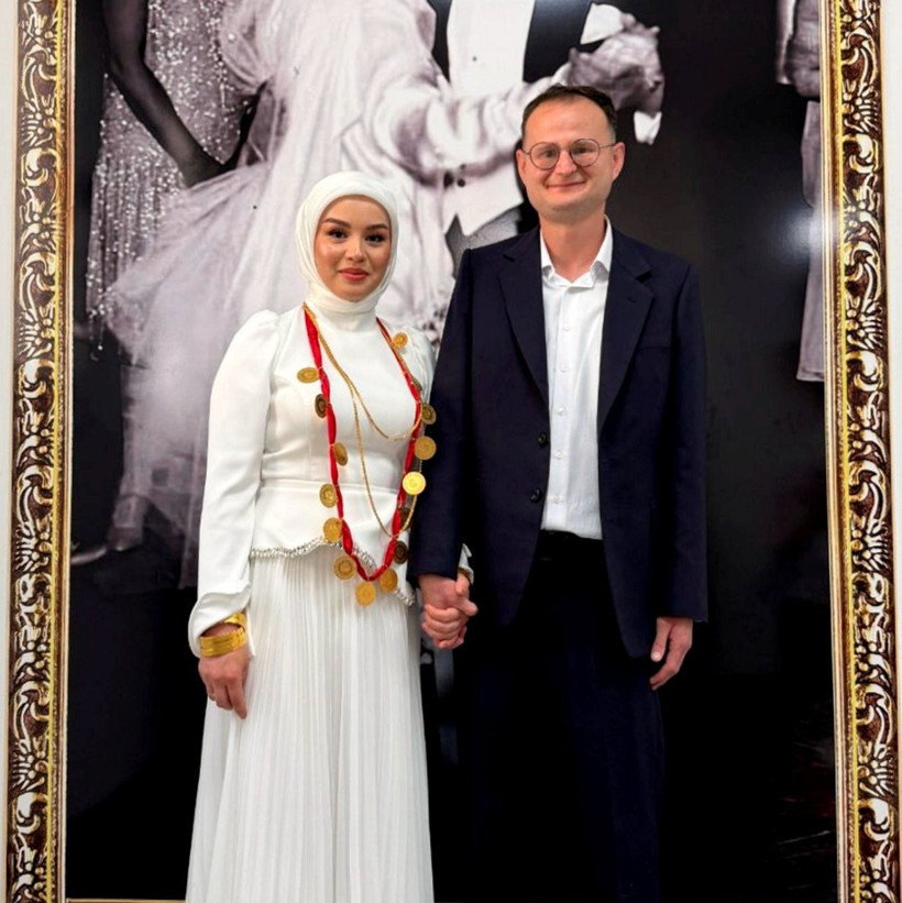 Uğruna güreşçilerin getirildiği gelin düğünden sonra sürpriz yaptı: Damat hala şokta - Resim : 5