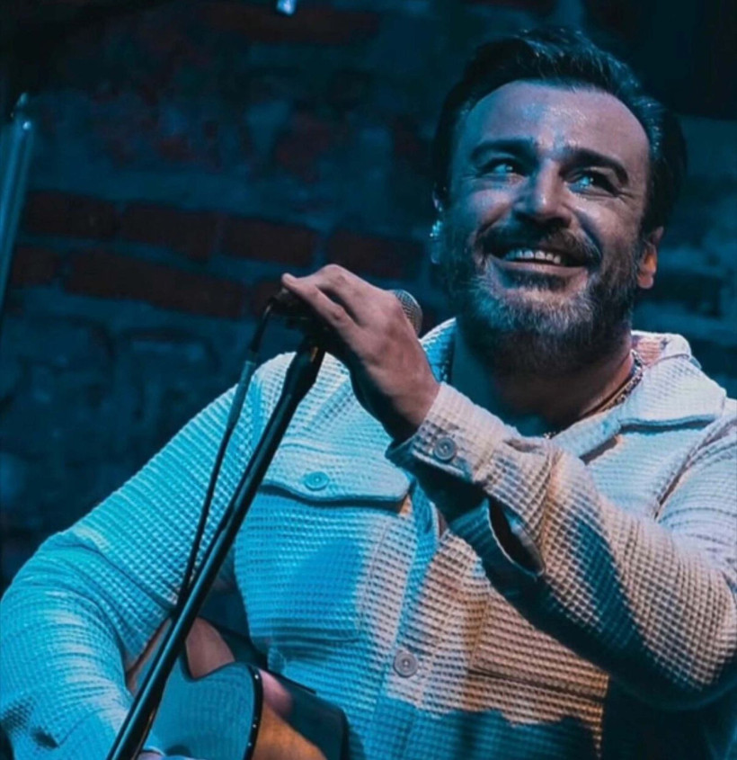 Rıza Tamer, son yolculuğuna gitarıyla uğurlandı - Resim: 11