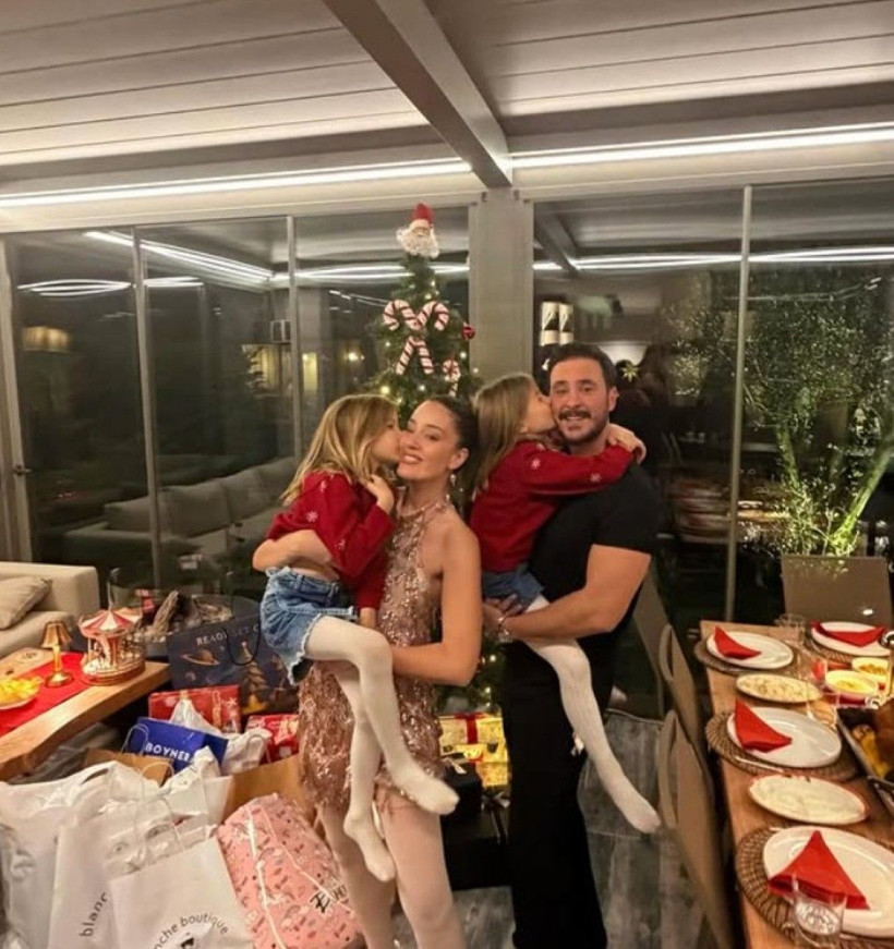 2026'ya böyle girdiler! Ünlülerin yeni yıl paylaşımları - Resim: 1