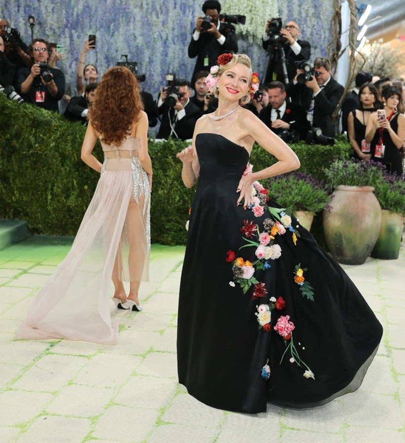 Met Gala 2026'da şıklık yarışı: Tarzlarını görenler inanamadı - Resim: 9