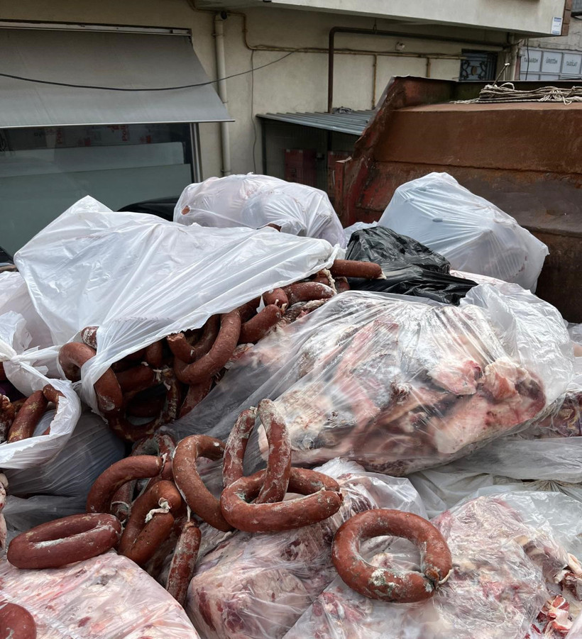 Bakanlık ifşa etti. Ünlü bir sucuk markasının daha içinde bulundu. Dana sucuğu diye yedirdiler - Resim : 1
