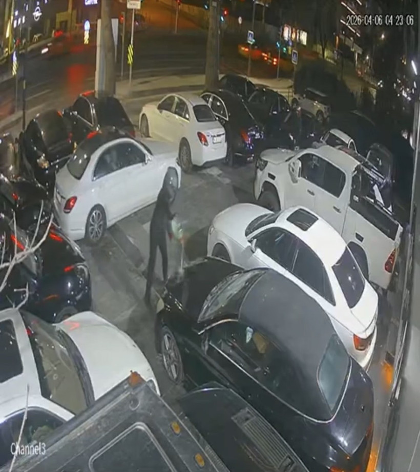 Galerisi yakıldı, evi kurşunlandı: 'Talimat yurt dışından' - Resim : 1