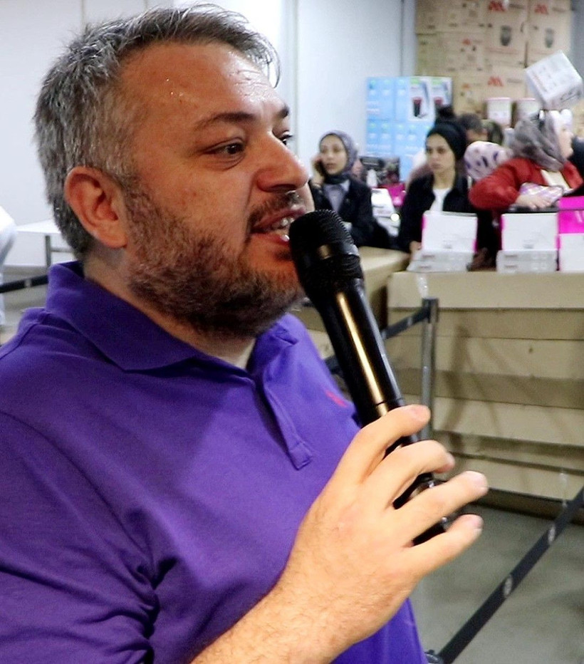 Yüzde 50 izdihamı: Birbirlerini ezdiler - Resim: 7